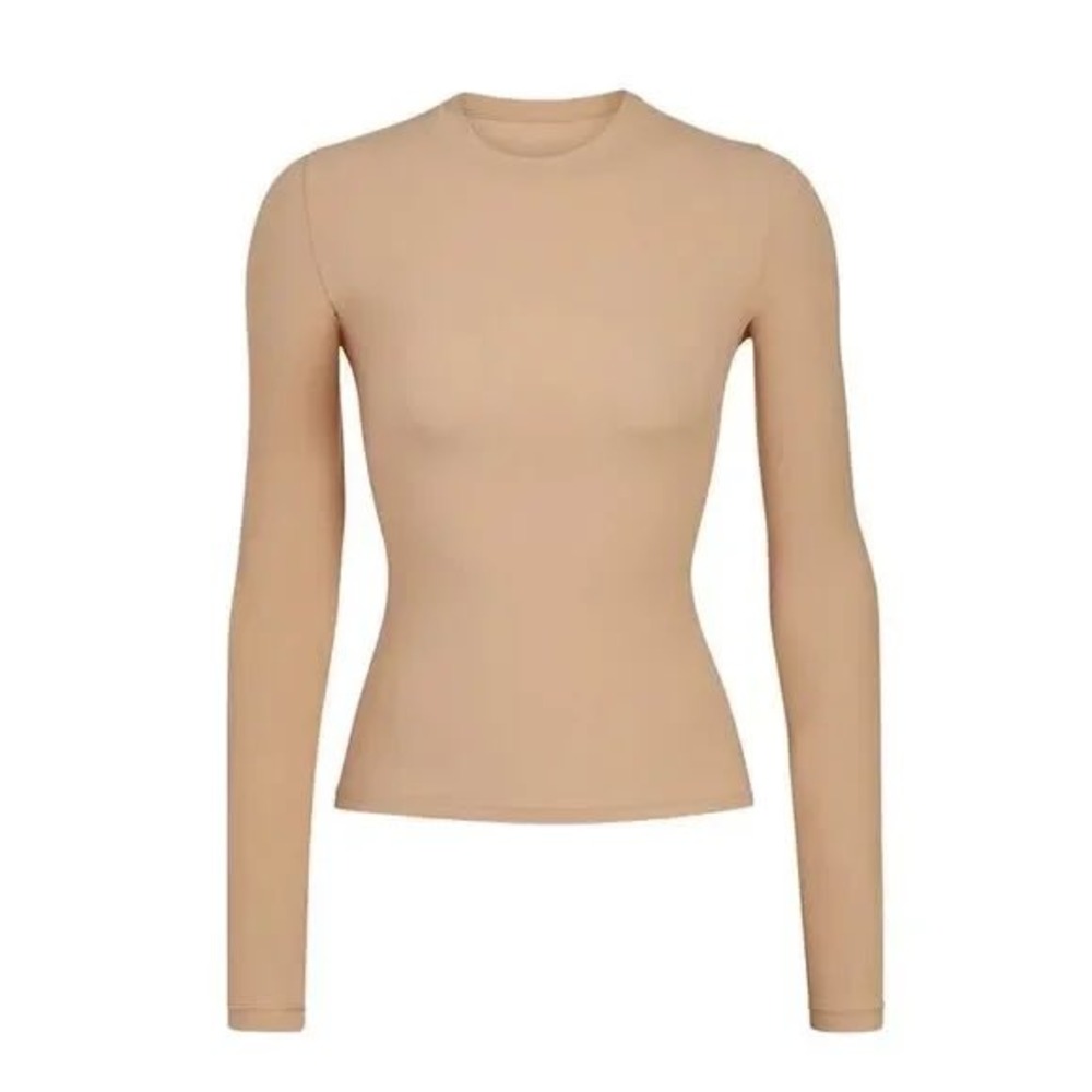 Women’s Long Sleeve Crew Neck Top in Nude